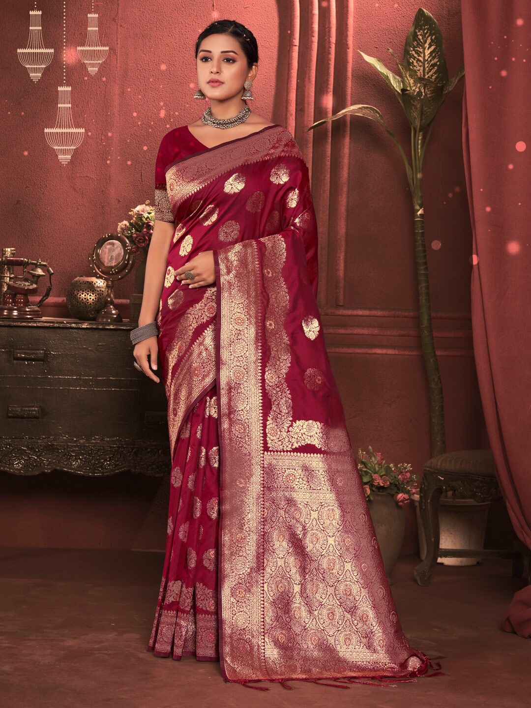 

Mitera Ethnic Motifs Woven Design Zari Saree, Red