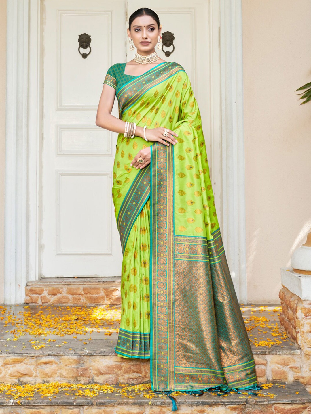

Mitera Ethnic Motifs Woven Design Zari Designer Saree, Green
