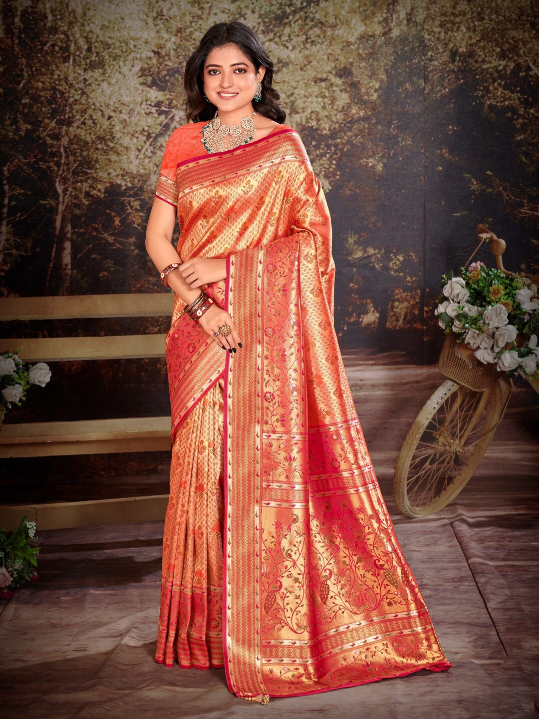 

Mitera Floral Woven Design Zari Banarasi Saree, Red