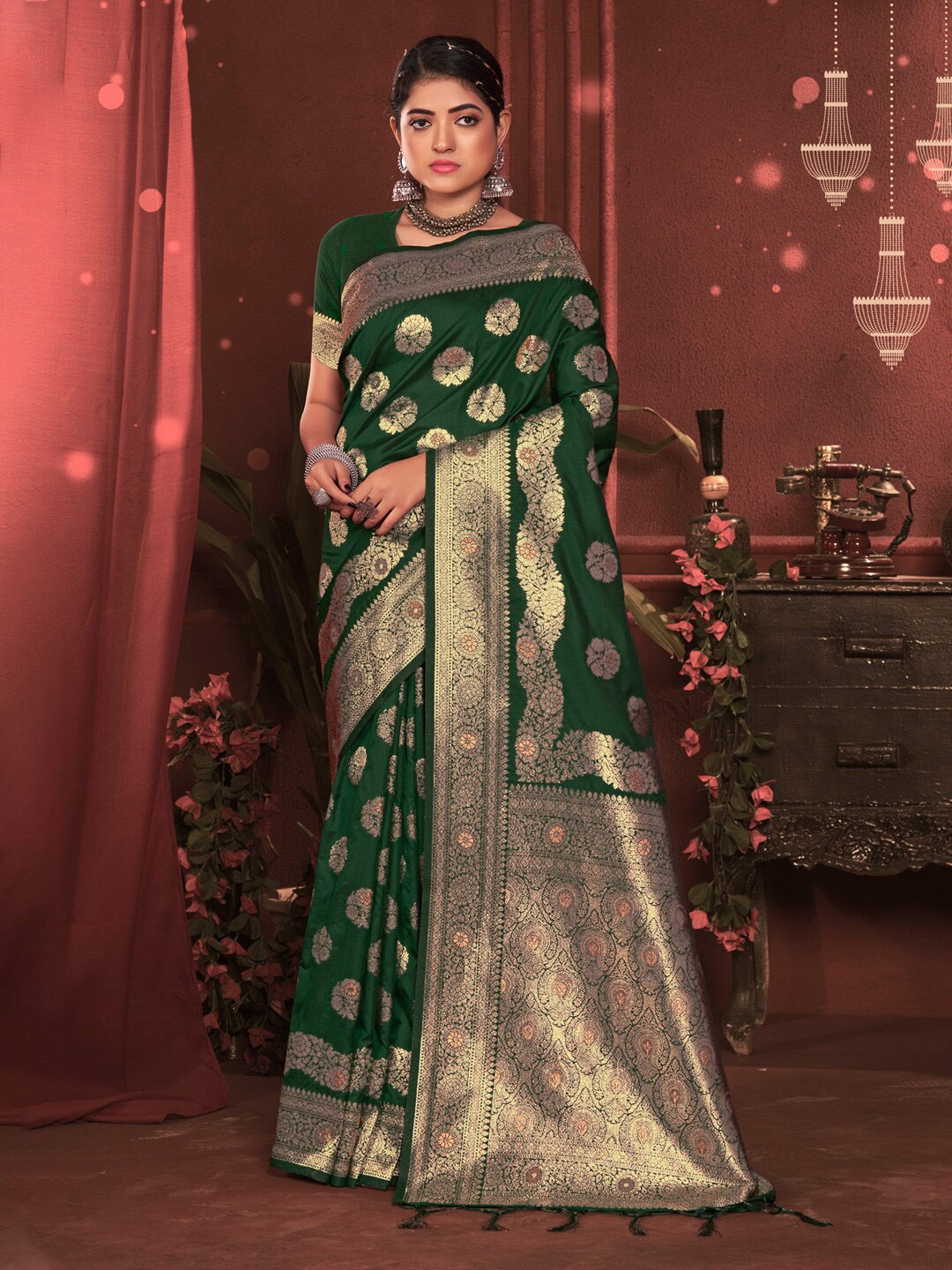 

Mitera Ethnic Motifs Woven Design Zari Saree, Green