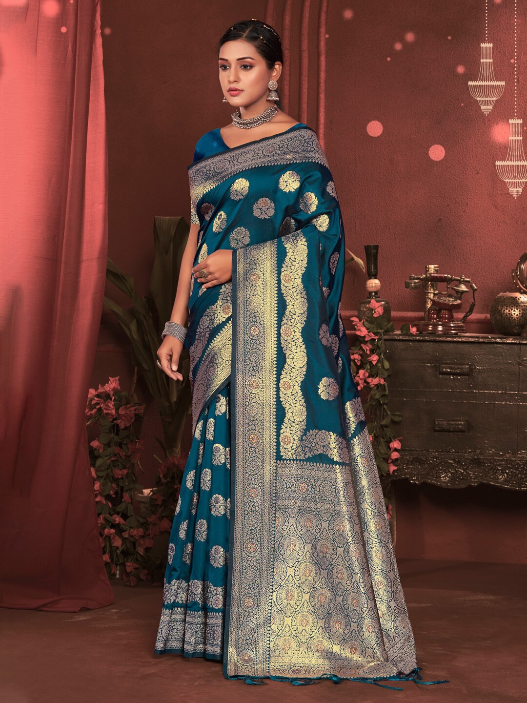 

Mitera Ethnic Motifs Woven Design Zari Saree, Blue