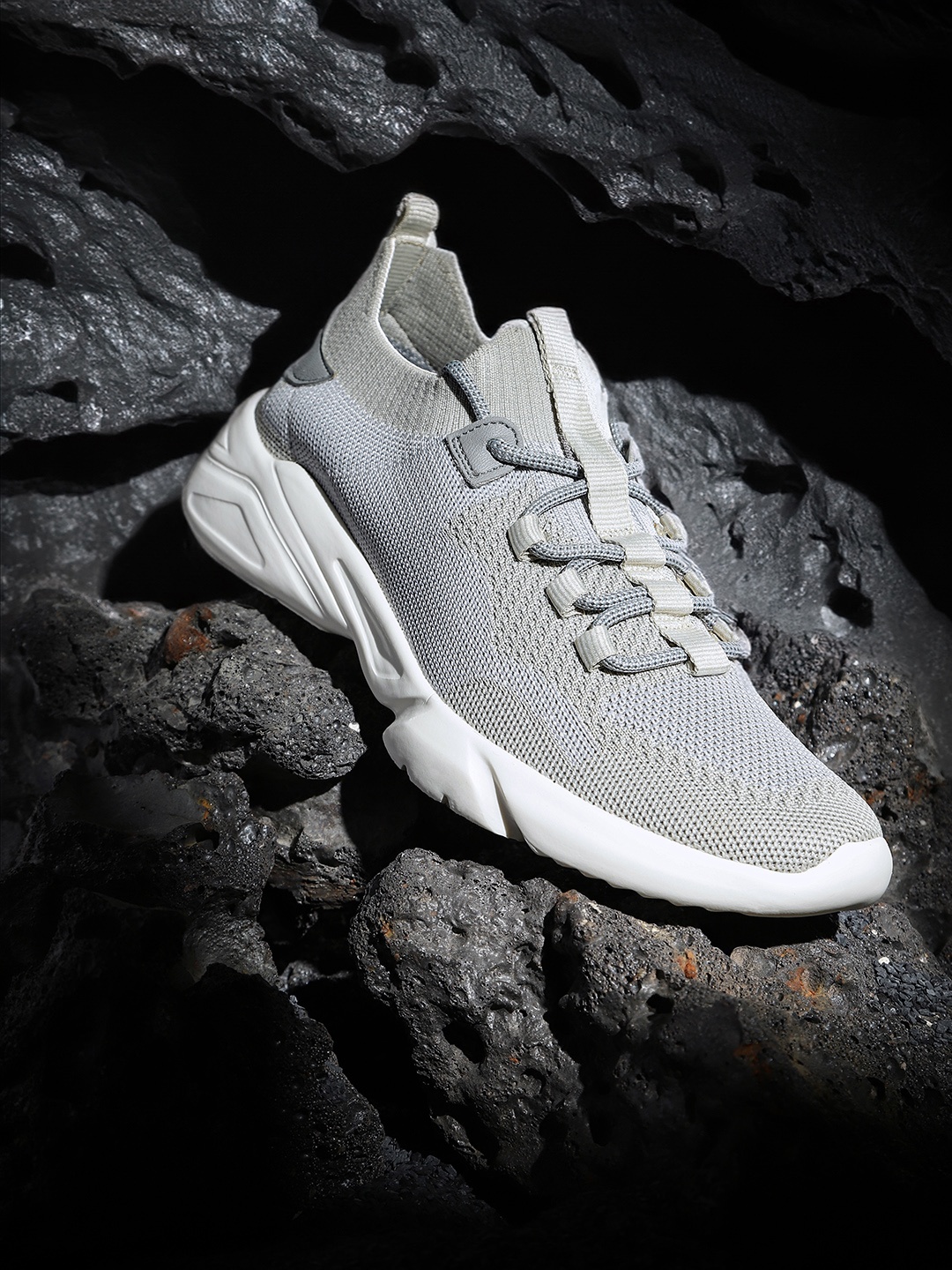 

Roadster The Lifestyle Co. Men Woven Design Sneakers, Grey