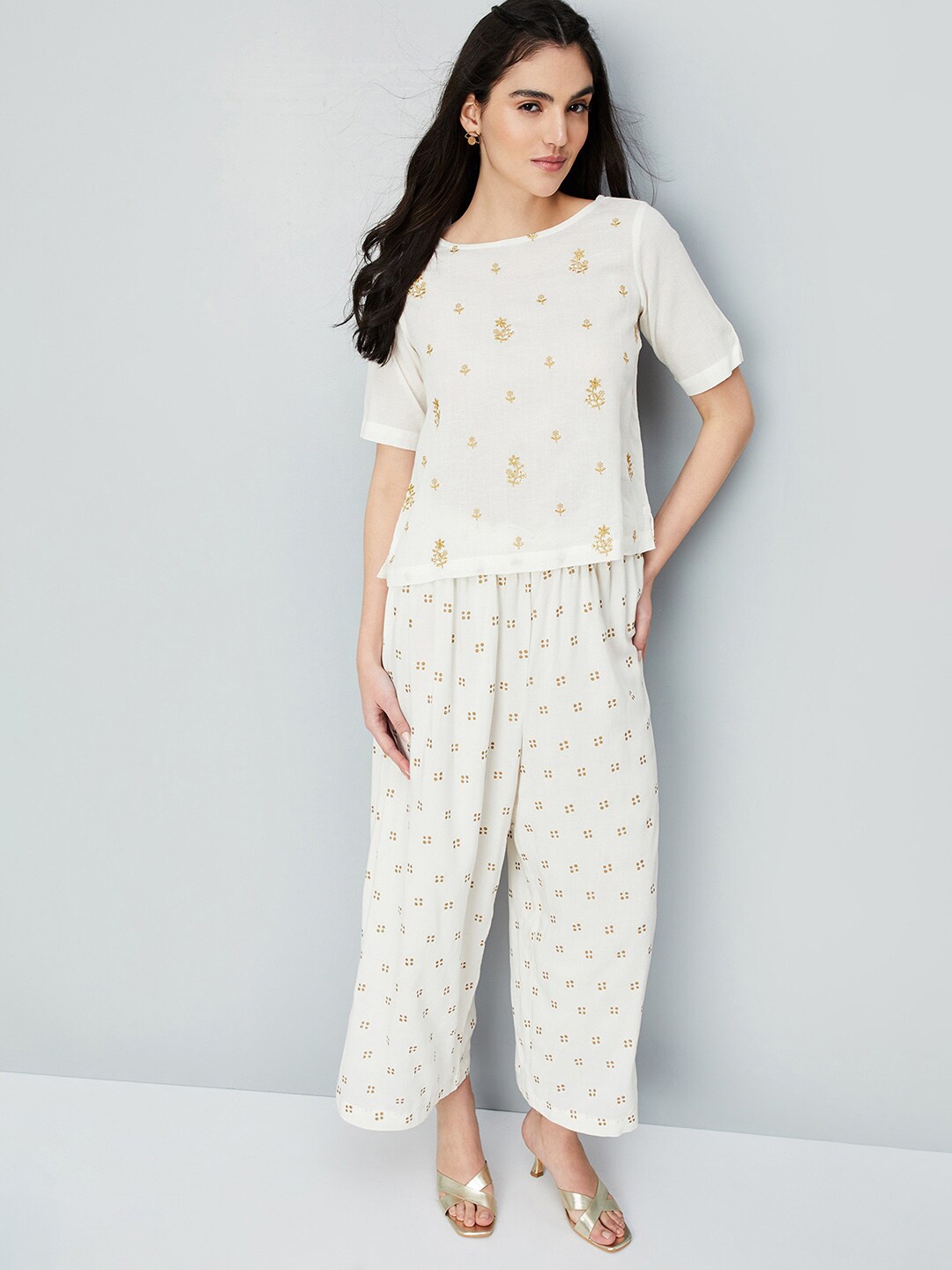 

max Ethnic Motifs Embroidered Top, Off white