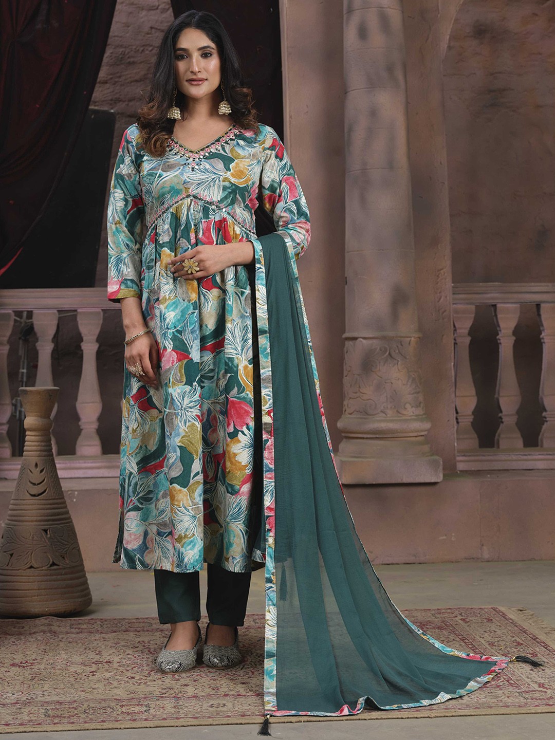 

Panzora Floral Printed V-Neck Empire Mirror Work Kurta with Trousers & With Dupatta, Green