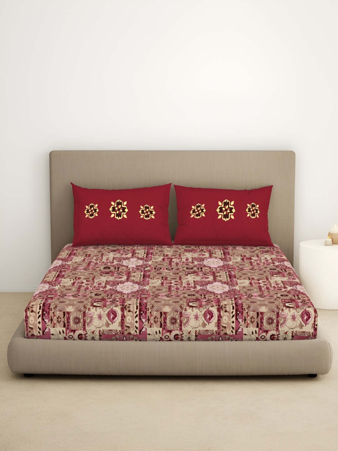 

SPACES Timeless Pink Ethnic Motifs Cotton 144 TC King Bedsheet with 2 Pillow Covers