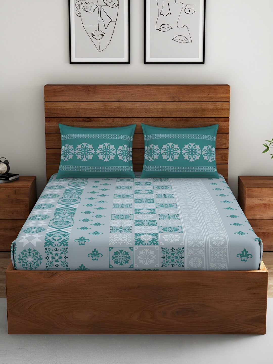 

SPACES Morroccan Blue & Grey Ethnic Motifs Cotton 130 TC King Bedsheet & 2 Pillow Covers