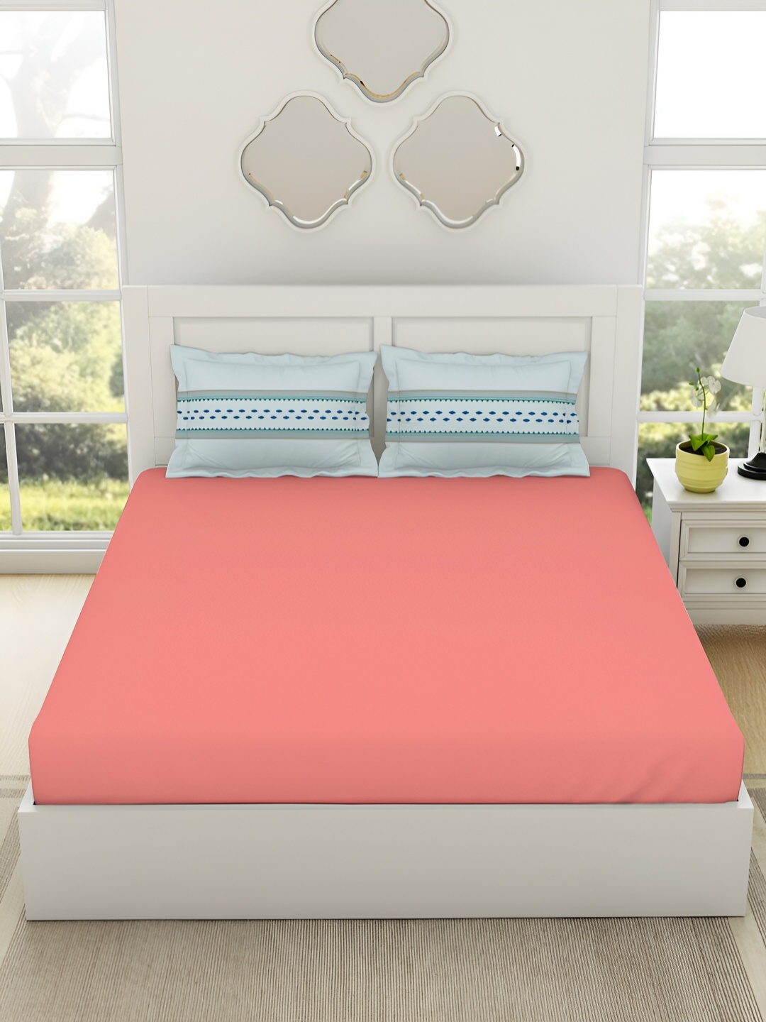 SPACES Gypsy Coral & Blue Cotton 144 TC King Bedsheet With 2 Pillow Covers