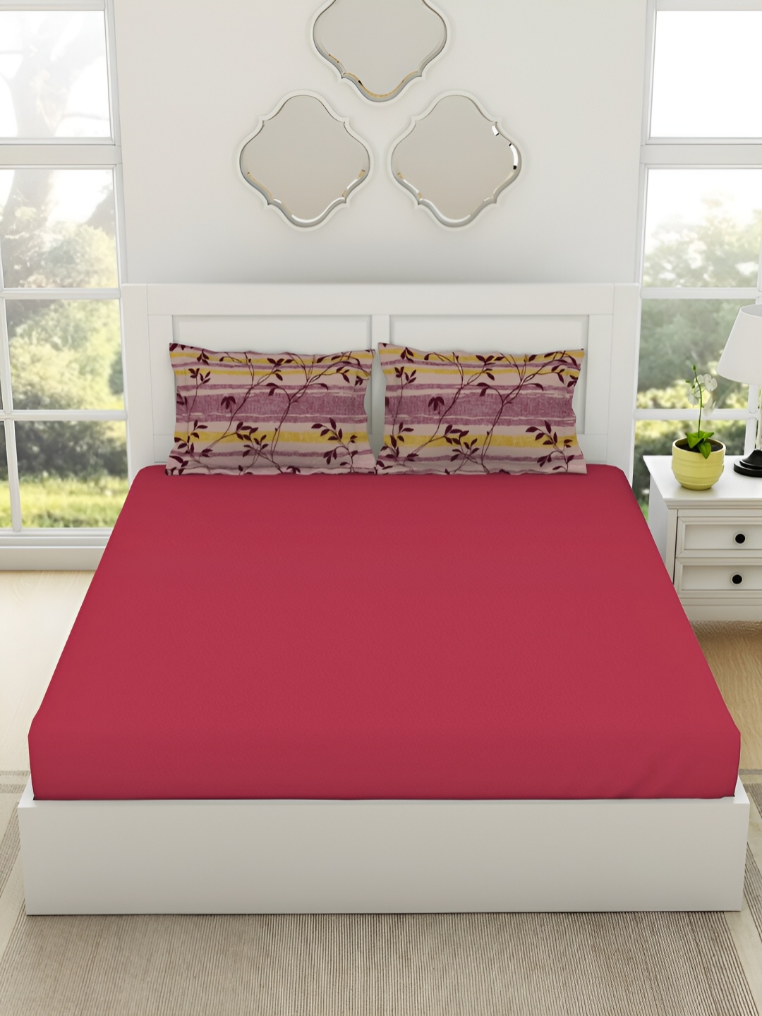 

SPACES Gypsy Red & Yellow Cotton 144 TC King Bedsheet With 2 Pillow Covers