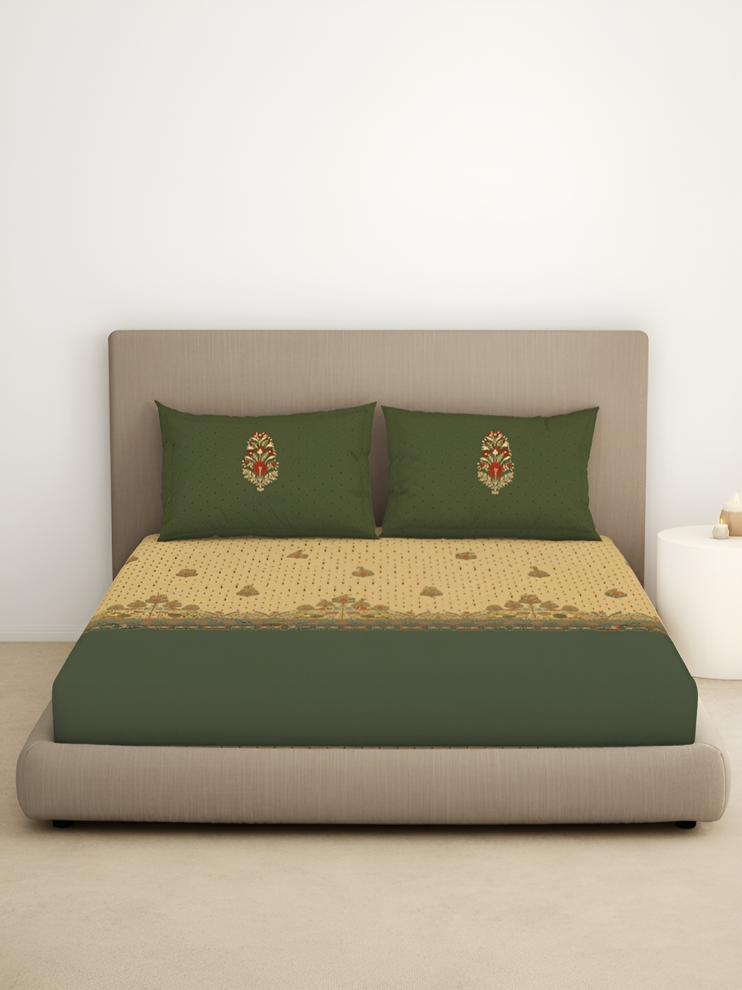 

SPACES Timeless Green & Mustard Ethnic Motifs Cotton 144 TC King Bedsheet & Pillow Covers