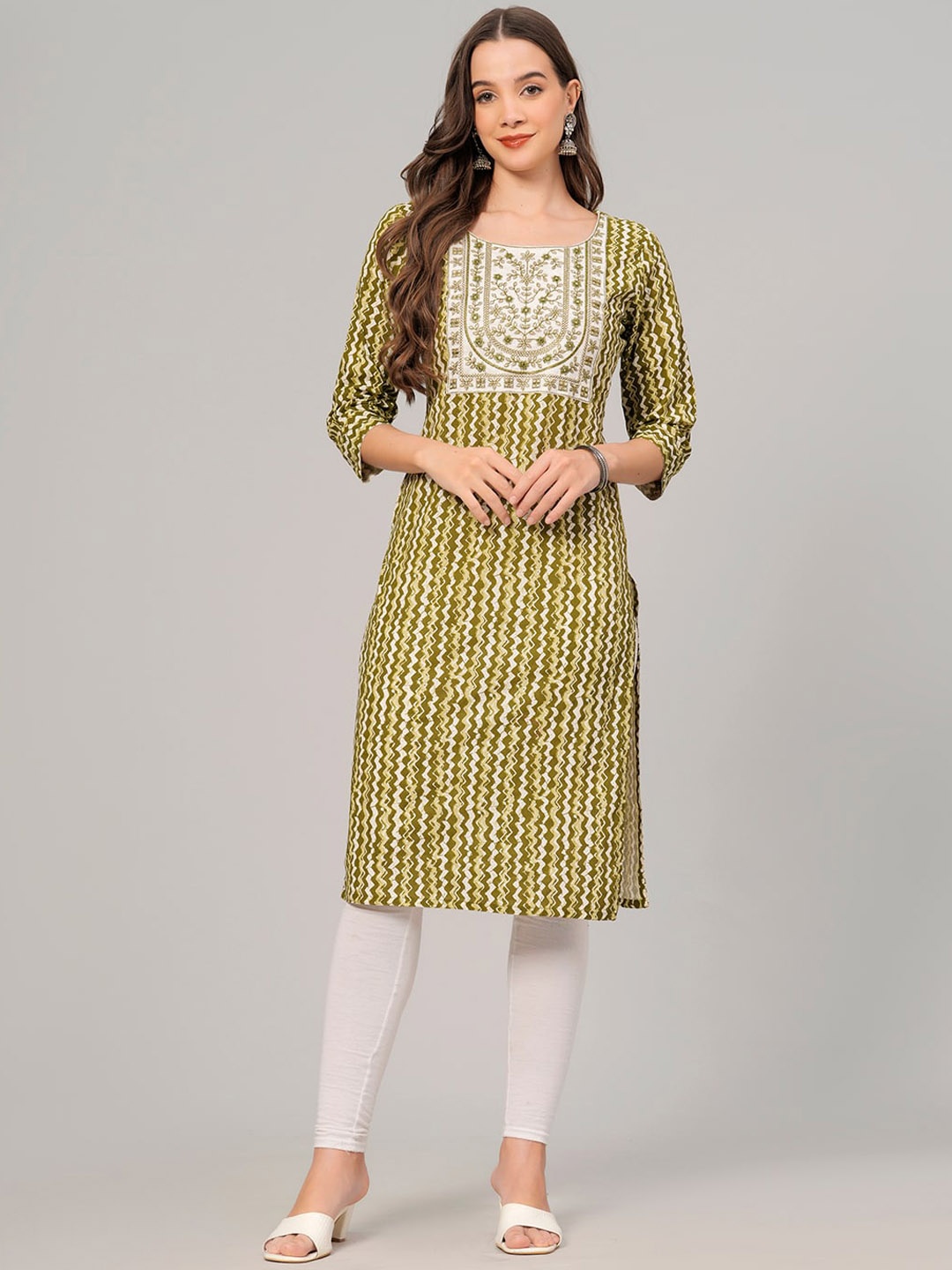 

HIGHLIGHT FASHION EXPORT Striped Thread Work Pure Cotton Straight Kurta, Green