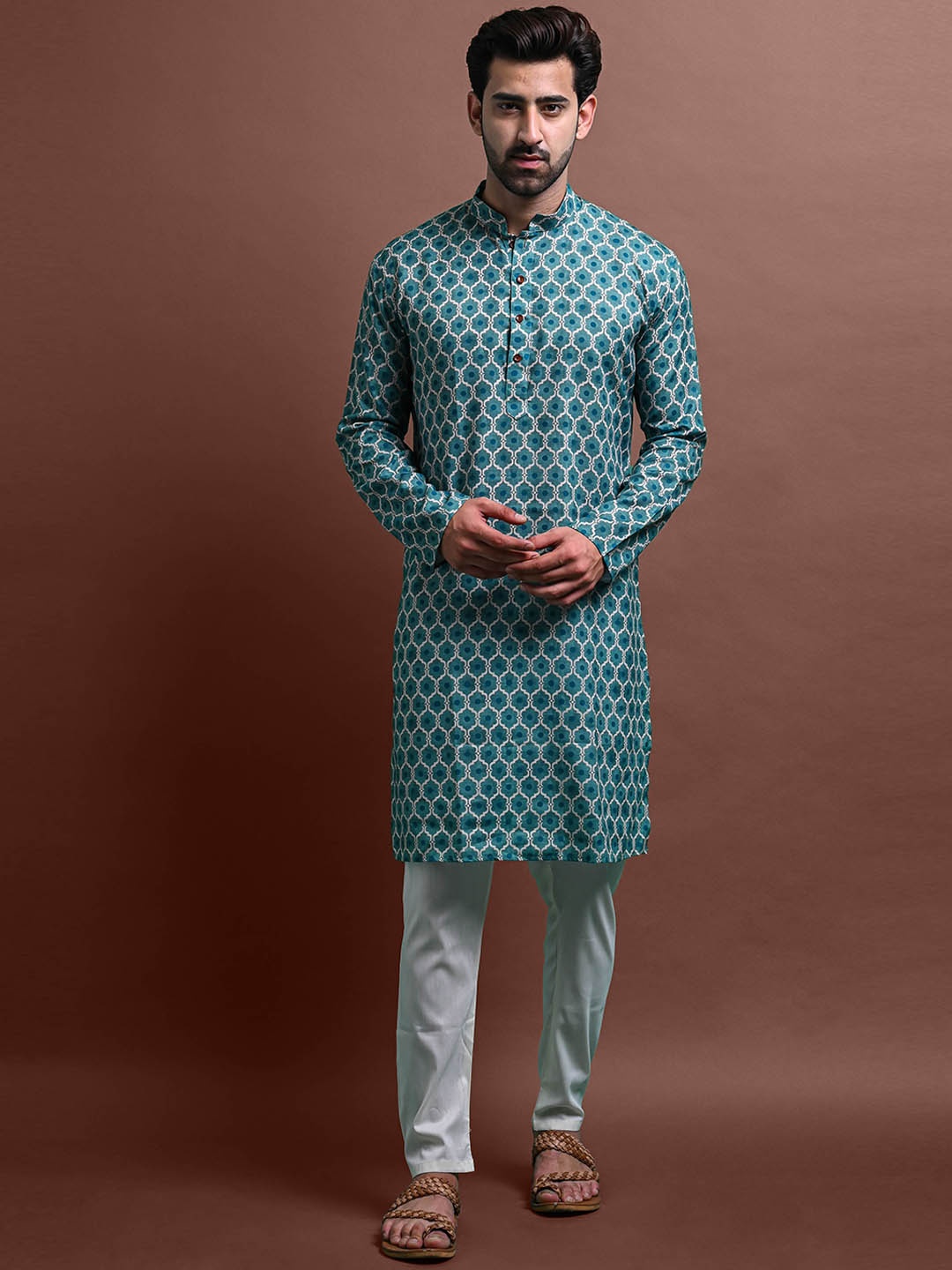 

VESHAM Ethnic Motifs Printed Mandarin Collar Long Sleeves Straight Kurta, Green