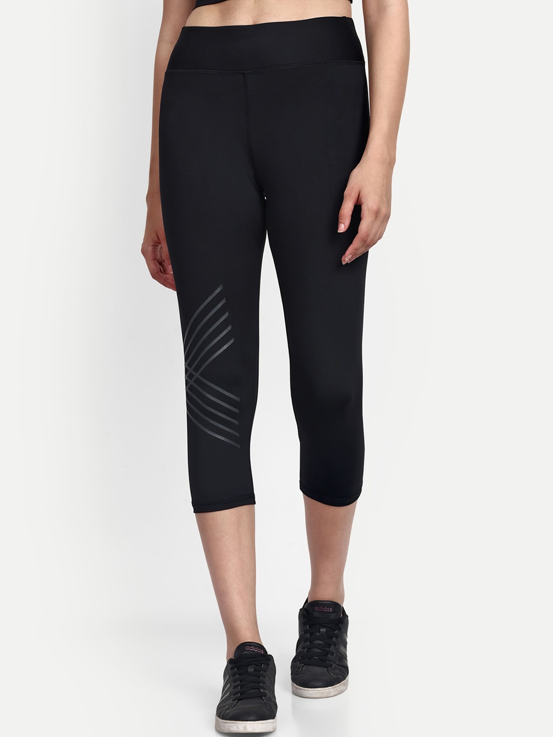 

Fenoix Women Dry-Fit Three Fourth Length Tights, Black