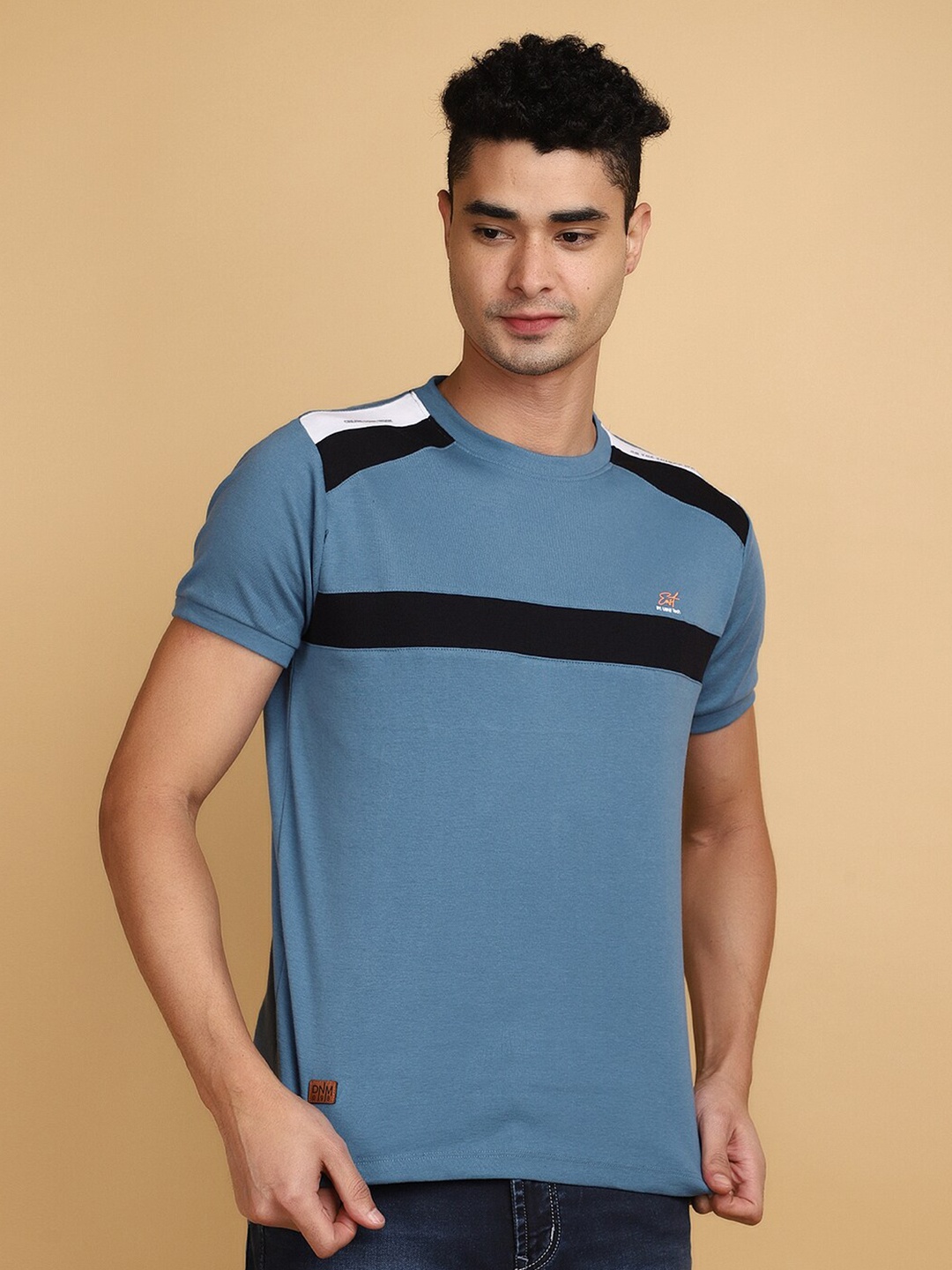 

V-Mart Colourblocked Round Neck Casual T-shirt, Blue