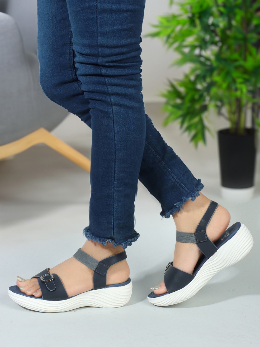 

Carlton London Buckle Detailed Comfort Heels, Navy blue