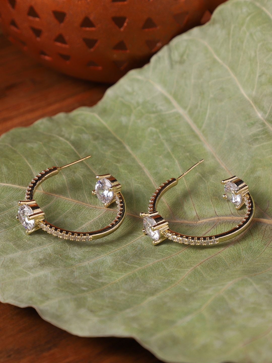 

PATOLA BY VJ 92.5 Silver Silver-Plated Contemporary Hoop Earrings