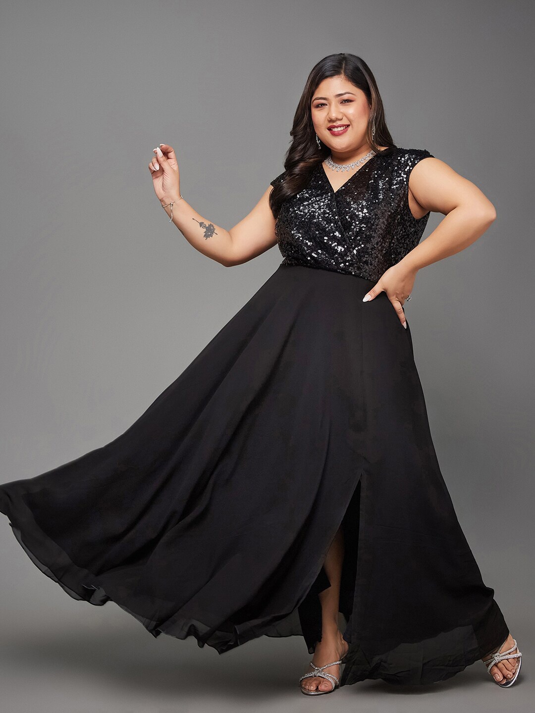 

Miss Chase A+ Plus Size Miss Chase Embellished Sequined V-Neck Maxi Dress With Slit, Black