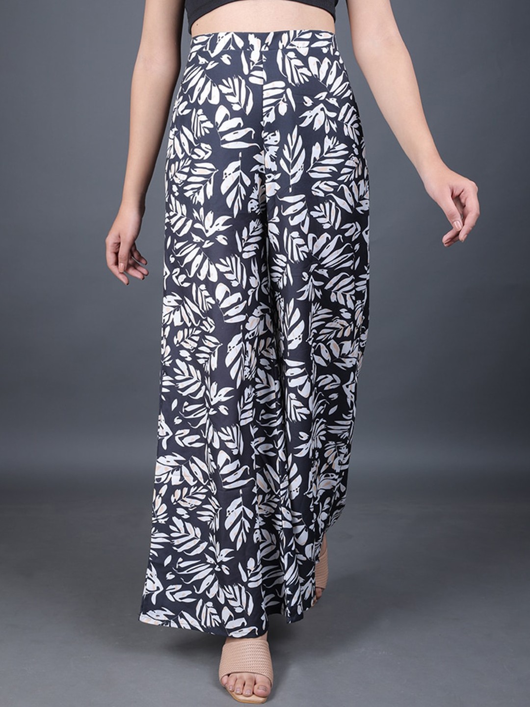 

Eyebogler Women Printed Relaxed High-Rise Pleated Trousers, Black
