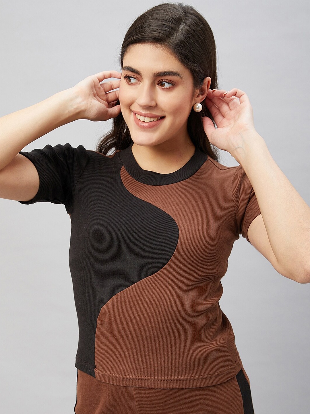 

Orchid Blues Colourblocked Ribbed Top, Brown