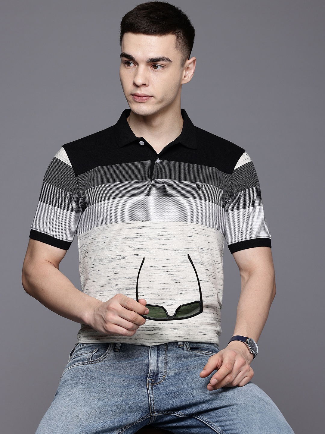 

Allen Solly Colourblocked Polo Collar T-shirt, Black