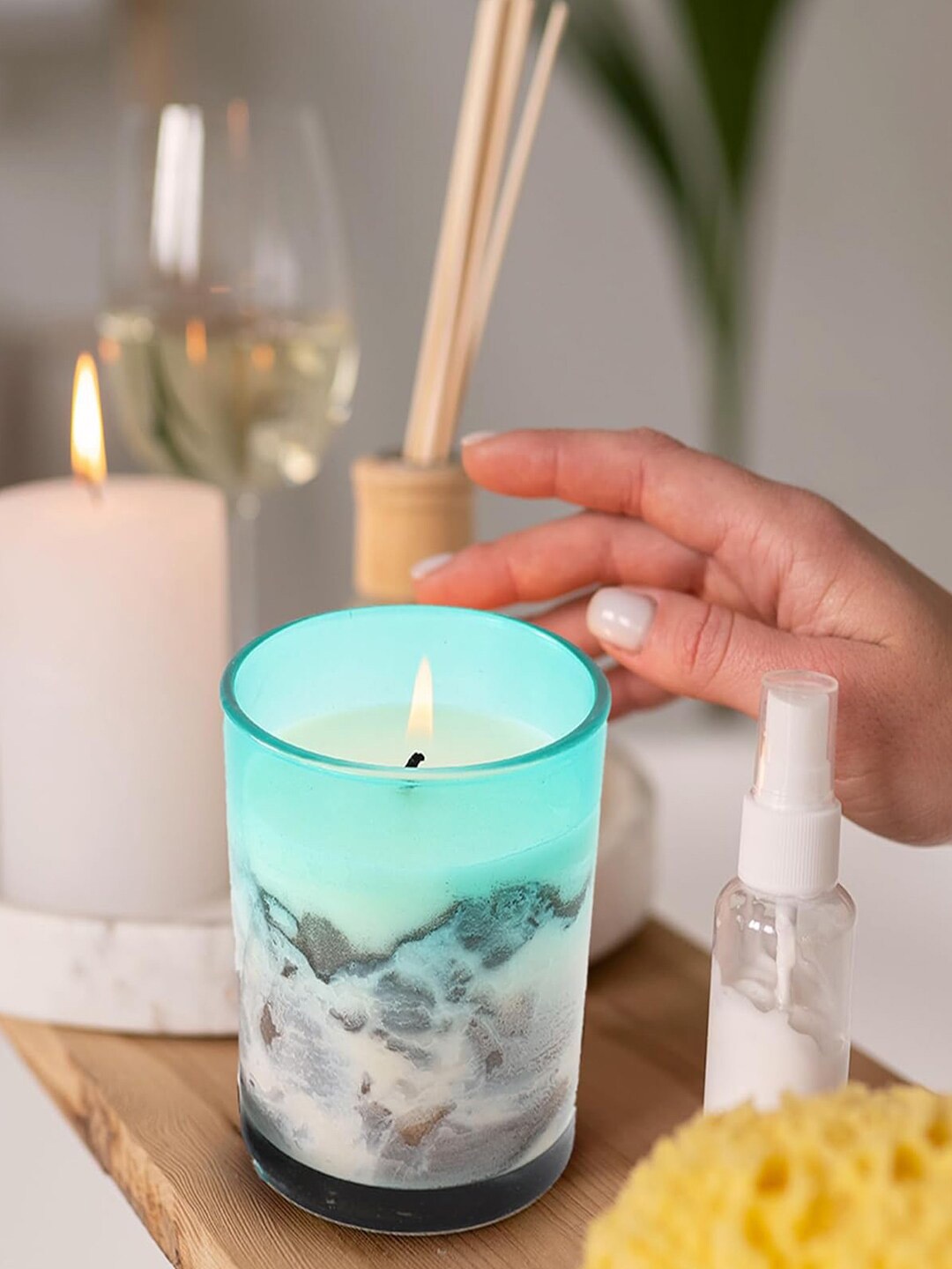 

Kuber Industries Blue Magic Wood Phantom Long Lasting Fragrance Scented Jar Candle