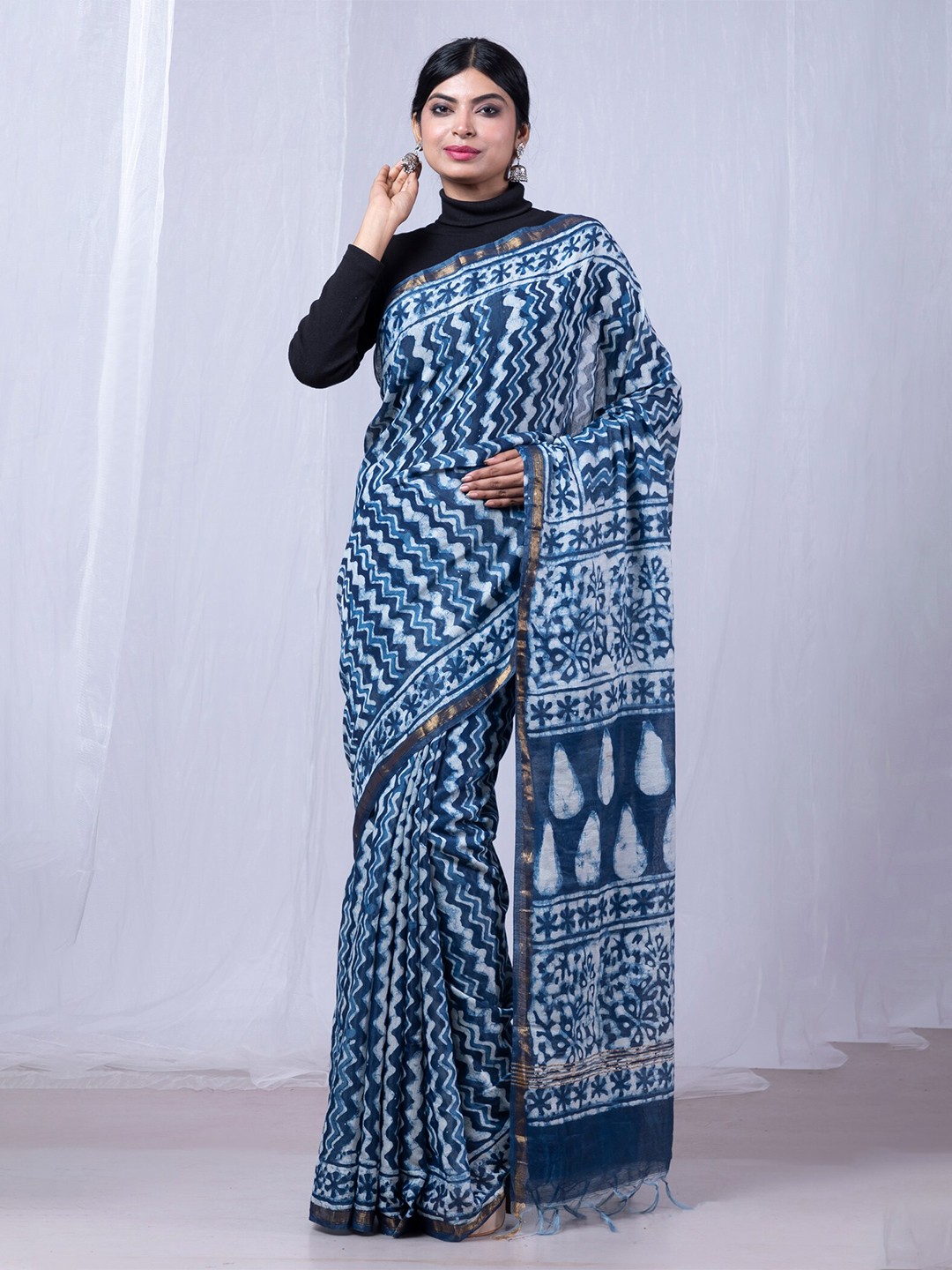 

Unnati Silks Ethnic Motifs Printed Chanderi Saree With Tassels, Blue