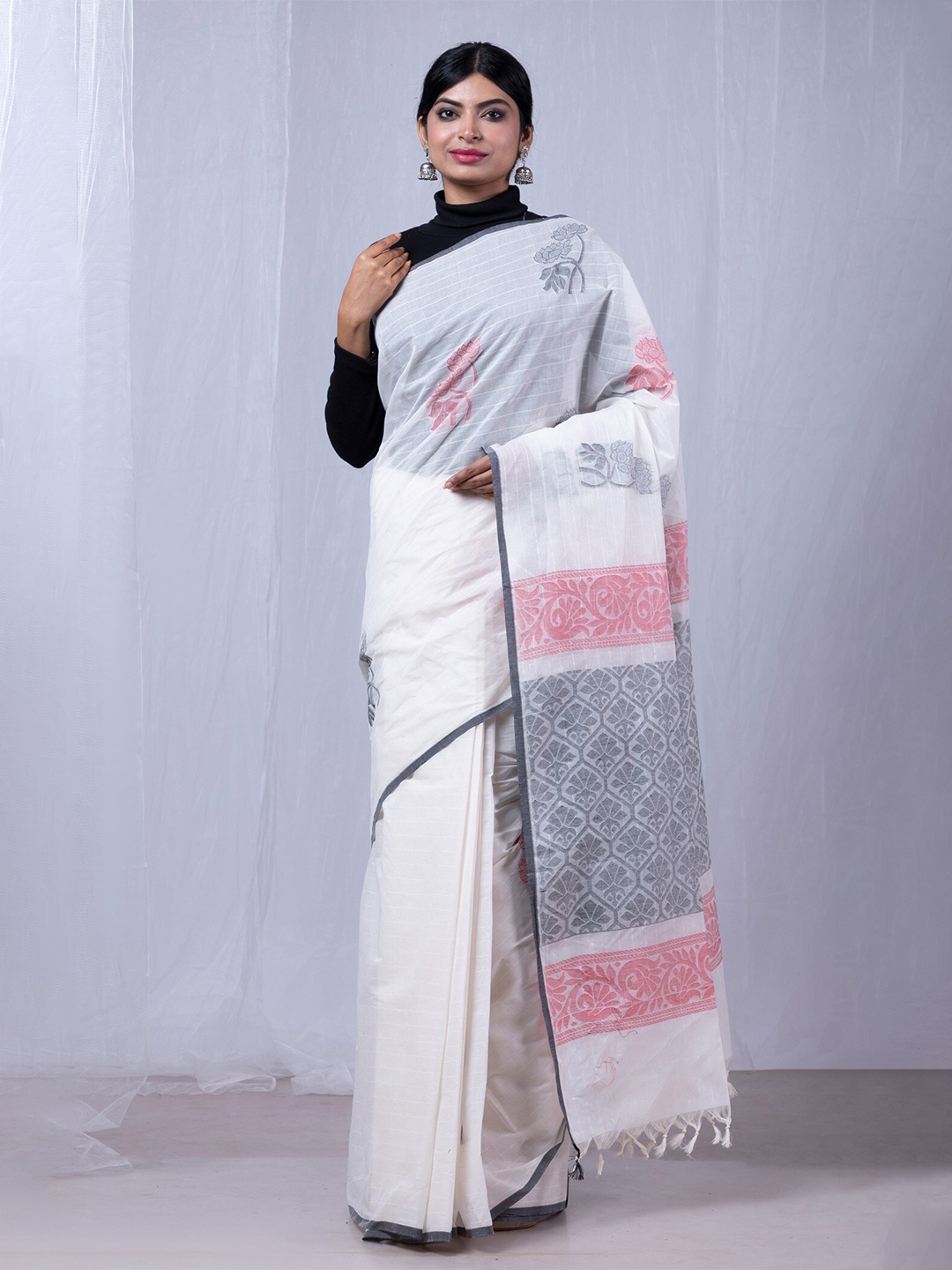 

Unnati Silks Floral Woven Design Chettinad Saree, White