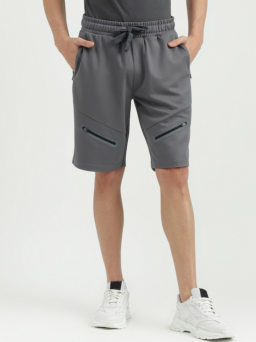 

United Colors of Benetton Men Mid-Rise Shorts, Grey