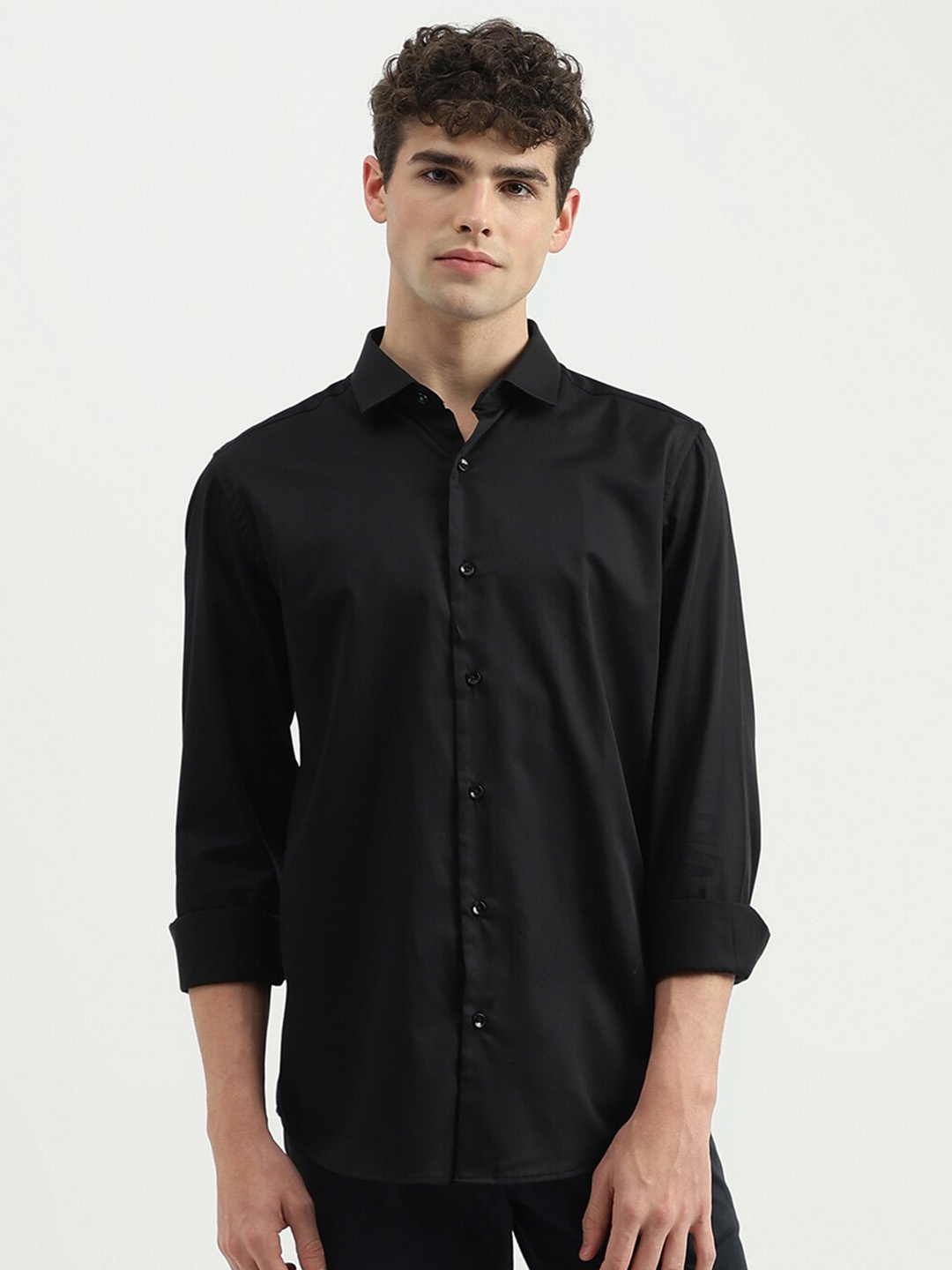 United Colors of Benetton Slim Fit Spread Collar Long Sleeves Casual Shirt, Black