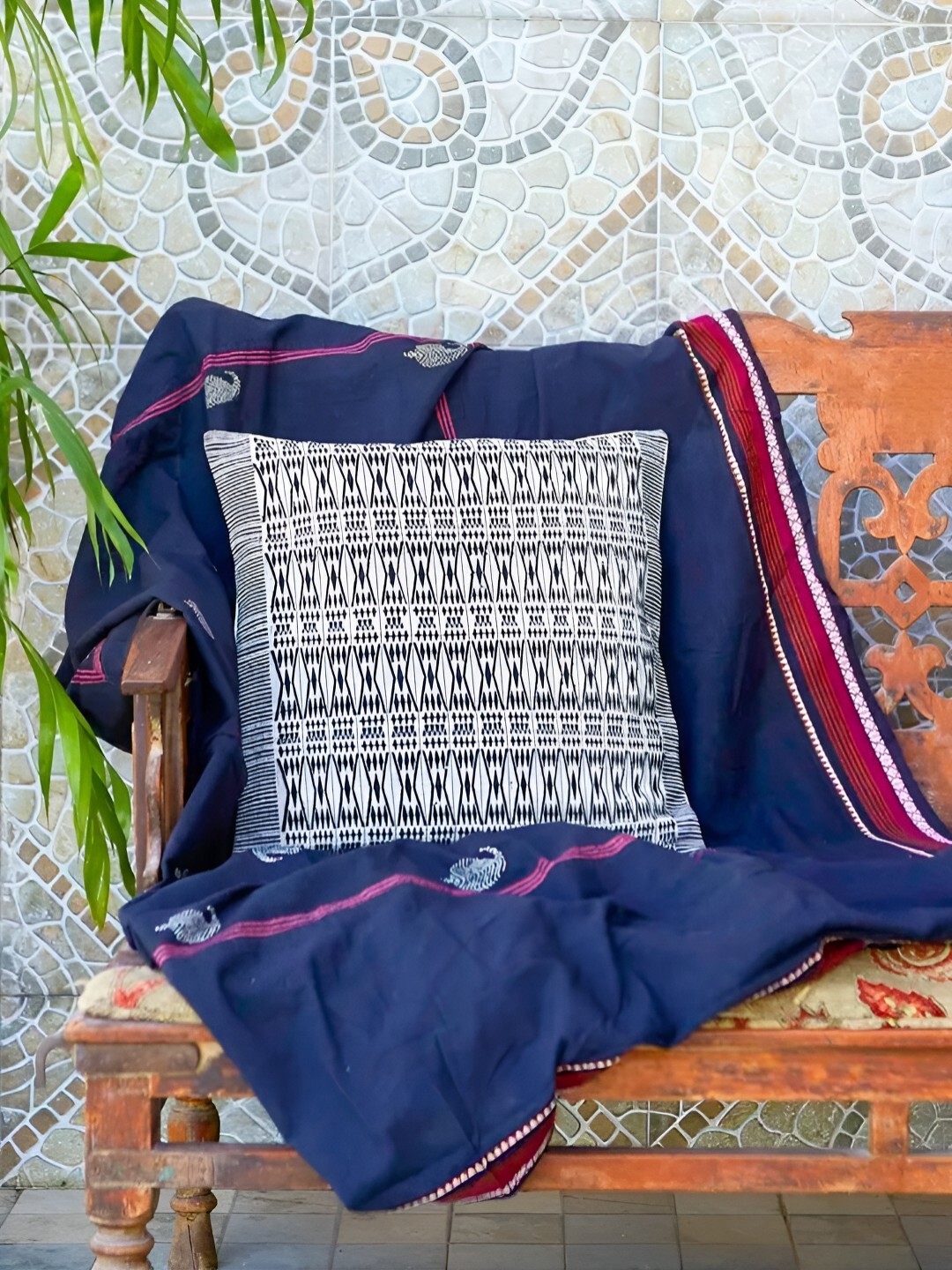 

Peepul Tree Grey & White Geometric Cotton Square Cushion Covers