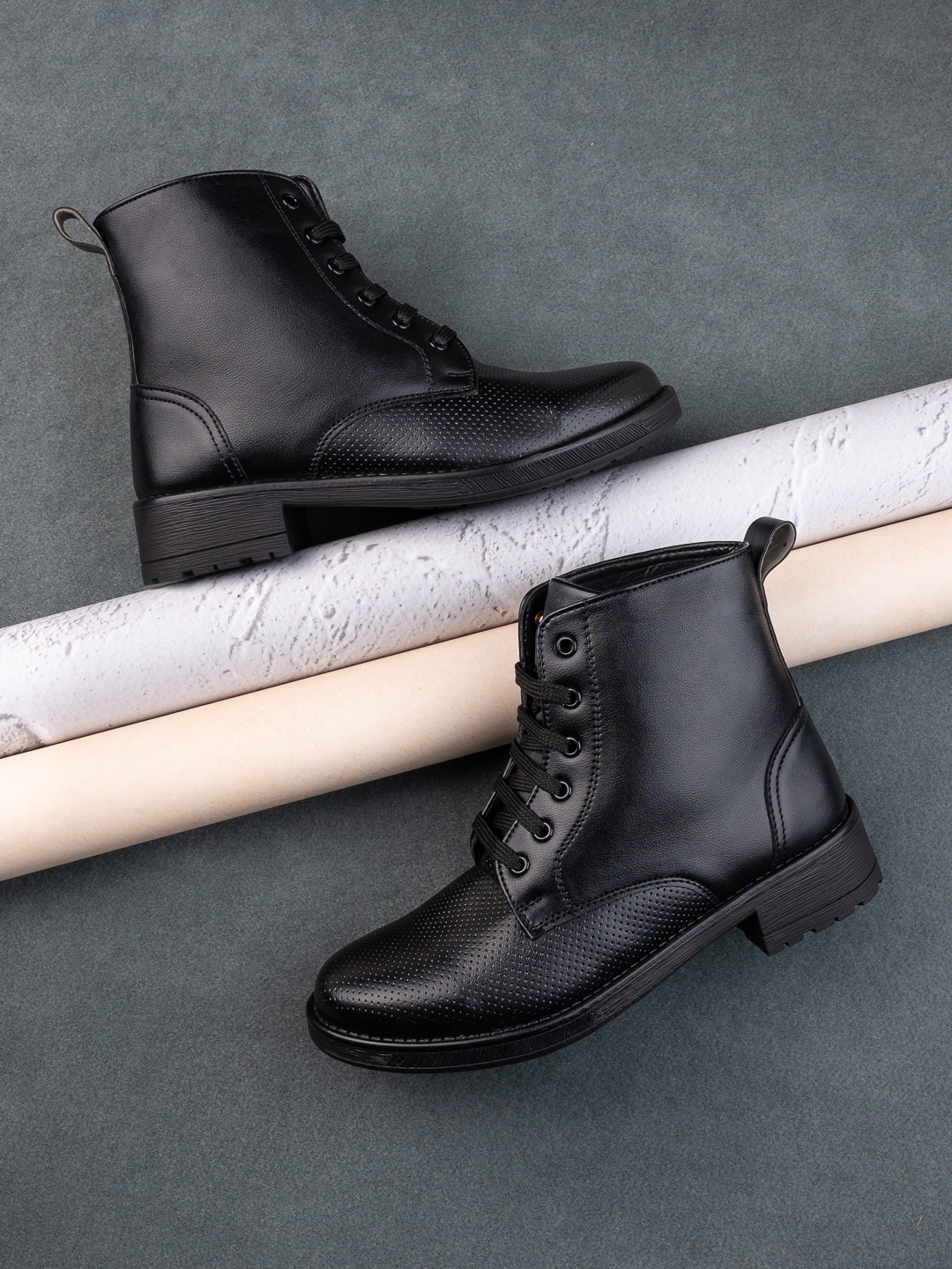

The Roadster Lifestyle Co. Women Black High-Top Regular Boots