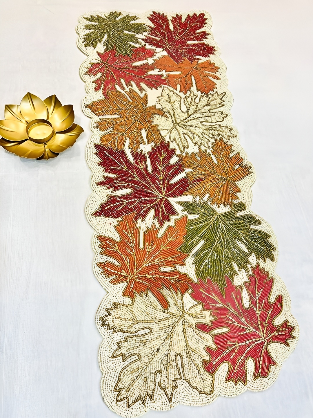 

YWULY Beige & Maroon Embellished Abstract Shaped Table Runner