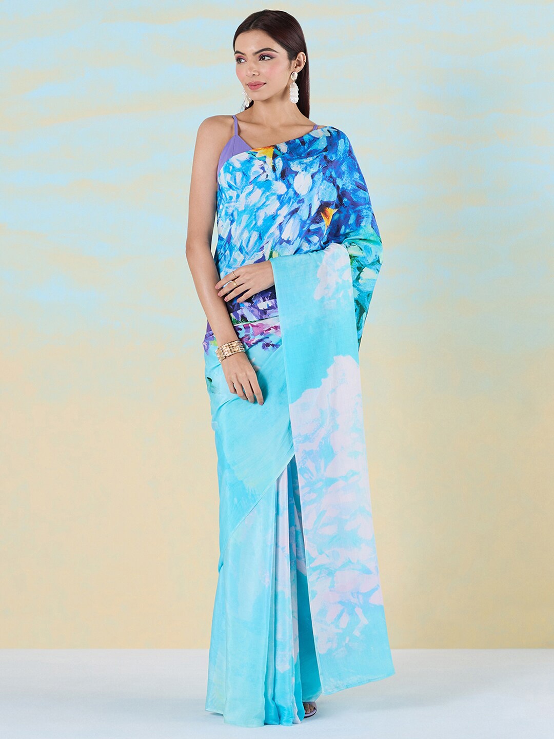 

navyasa by liva Floral Printed Liva Saree, Blue