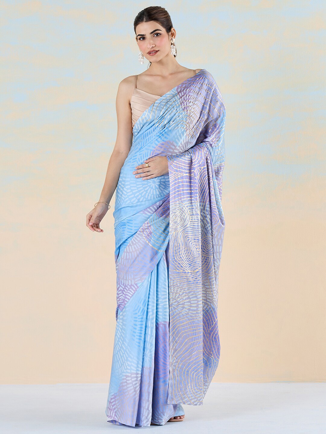 

navyasa by liva Abstract Printed Liva Saree, Blue