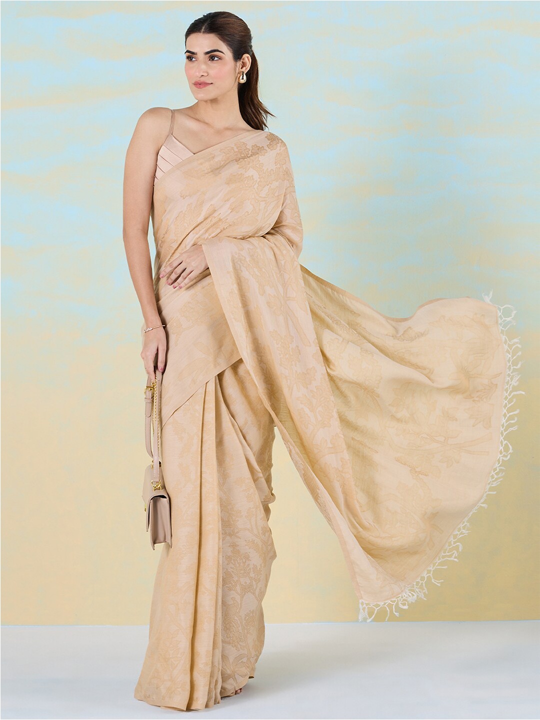 

navyasa by liva Floral Printed Liva Saree, Beige