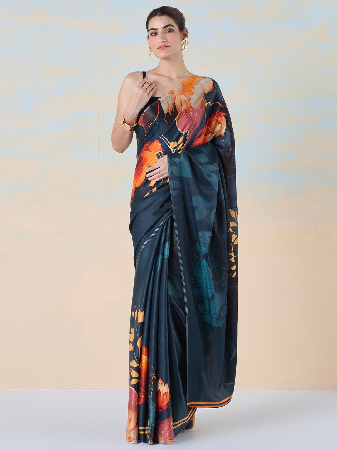 

navyasa by liva Floral Printed Liva Saree, Black