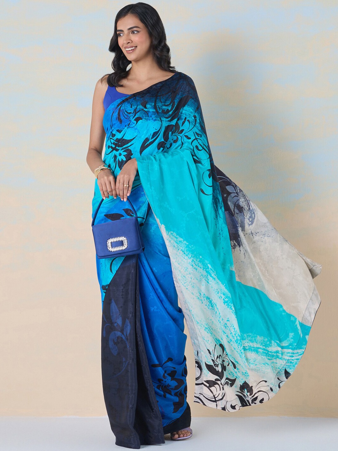 

navyasa by liva Floral Printed Liva Saree, Blue