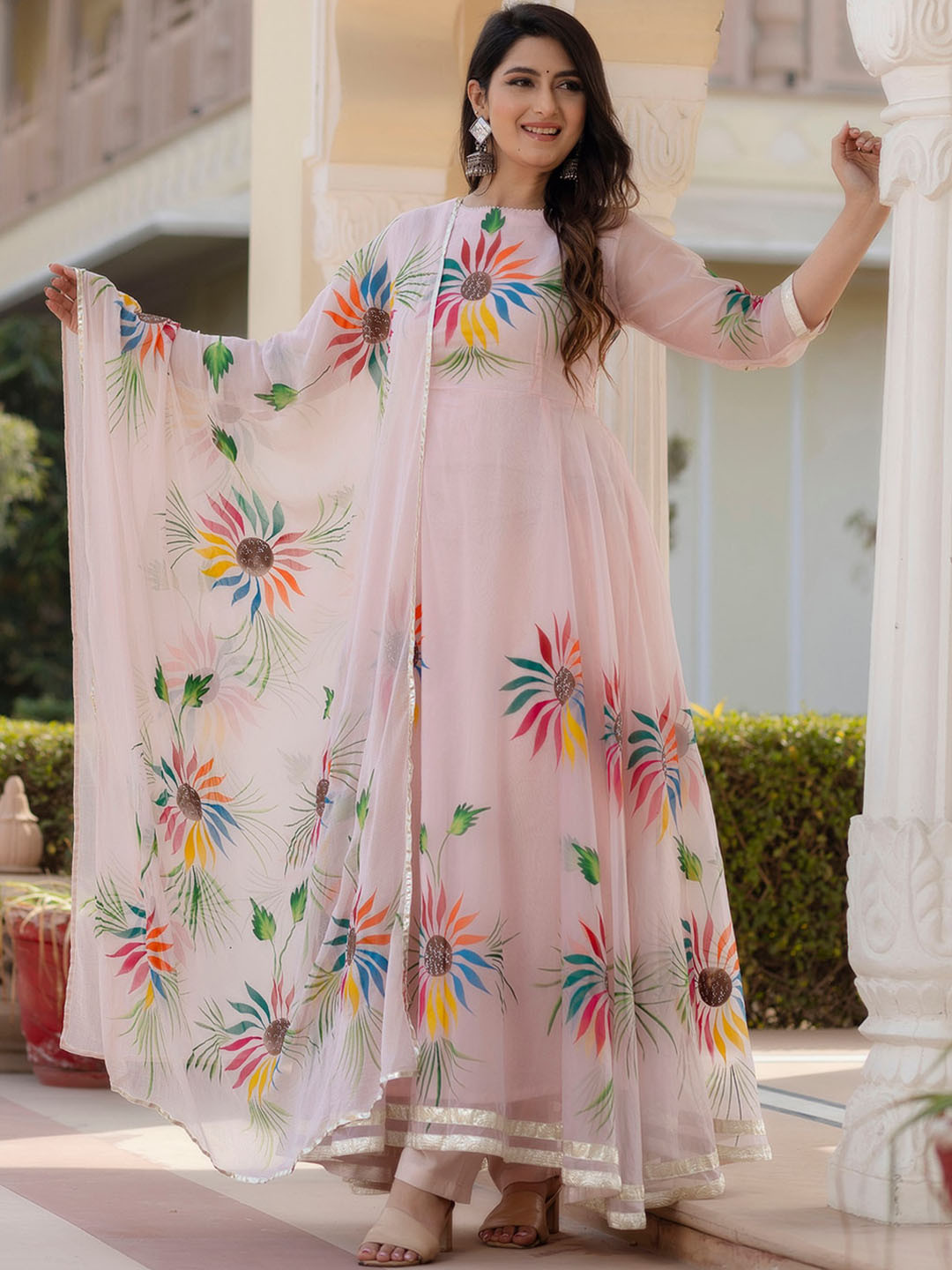

Rangeelo Floral Printed Round Neck Kurta with Palazzos & With Dupatta, Pink