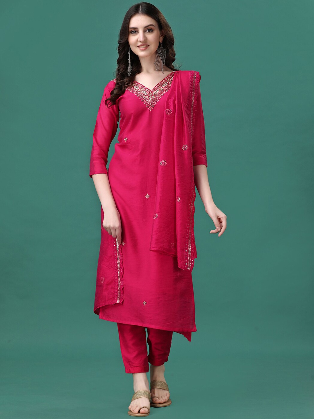 

Berrylicious Floral Embroidered V-Neck Beads and Stones Chanderi Cotton Kurta Set, Fuchsia