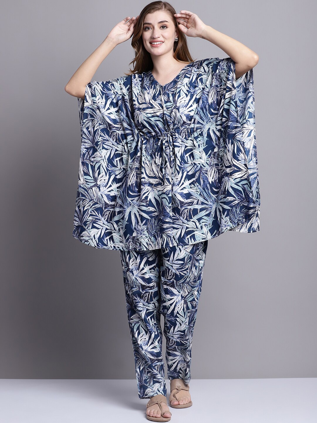 

Dressitude Printed Relaxed-Fit Kaftan Top With Trousers, Blue