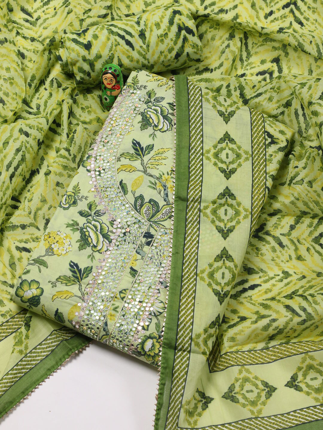 

Meena Bazaar Printed Unstitched Dress Material, Green