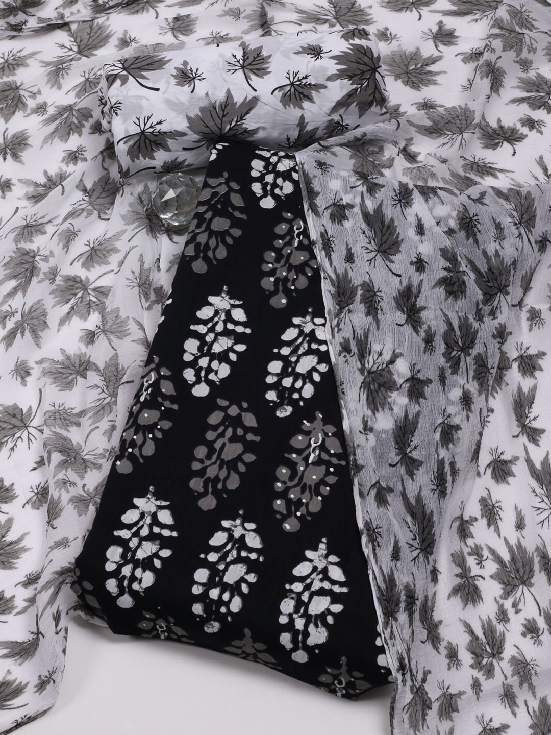 

Meena Bazaar Floral Printed Unstitched Dress Material, Black