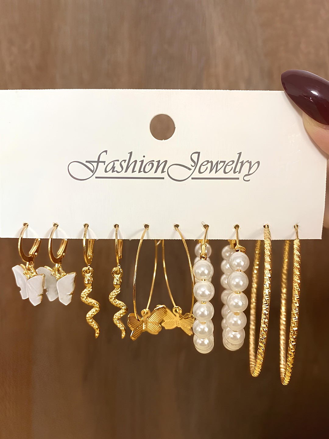 

KARISHMA KREATIONS Set Of 5 Gold-Plated Stone Studded & Beaded Classic Hoop Earrings
