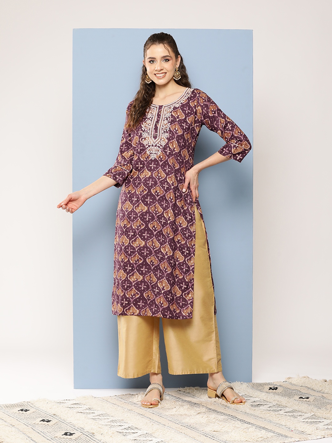 

Aarika Women Printed Thread Work Kurta, Purple