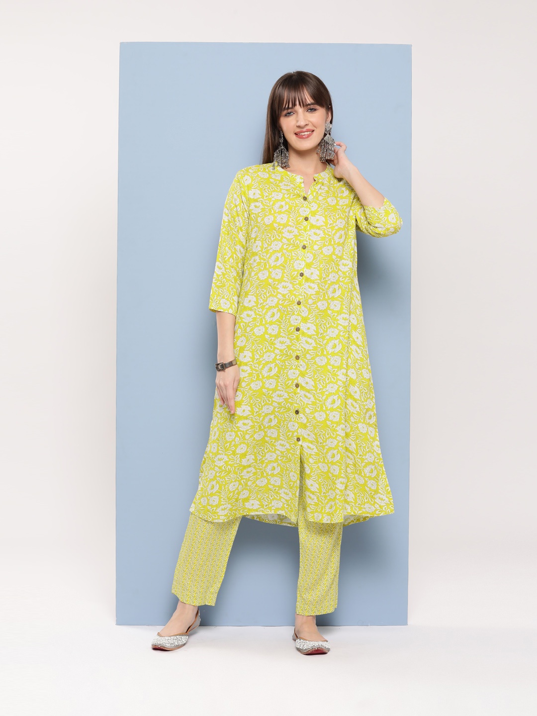 

Aarika Women Floral Printed Regular Pure Cotton Kurta with Palazzos, Yellow