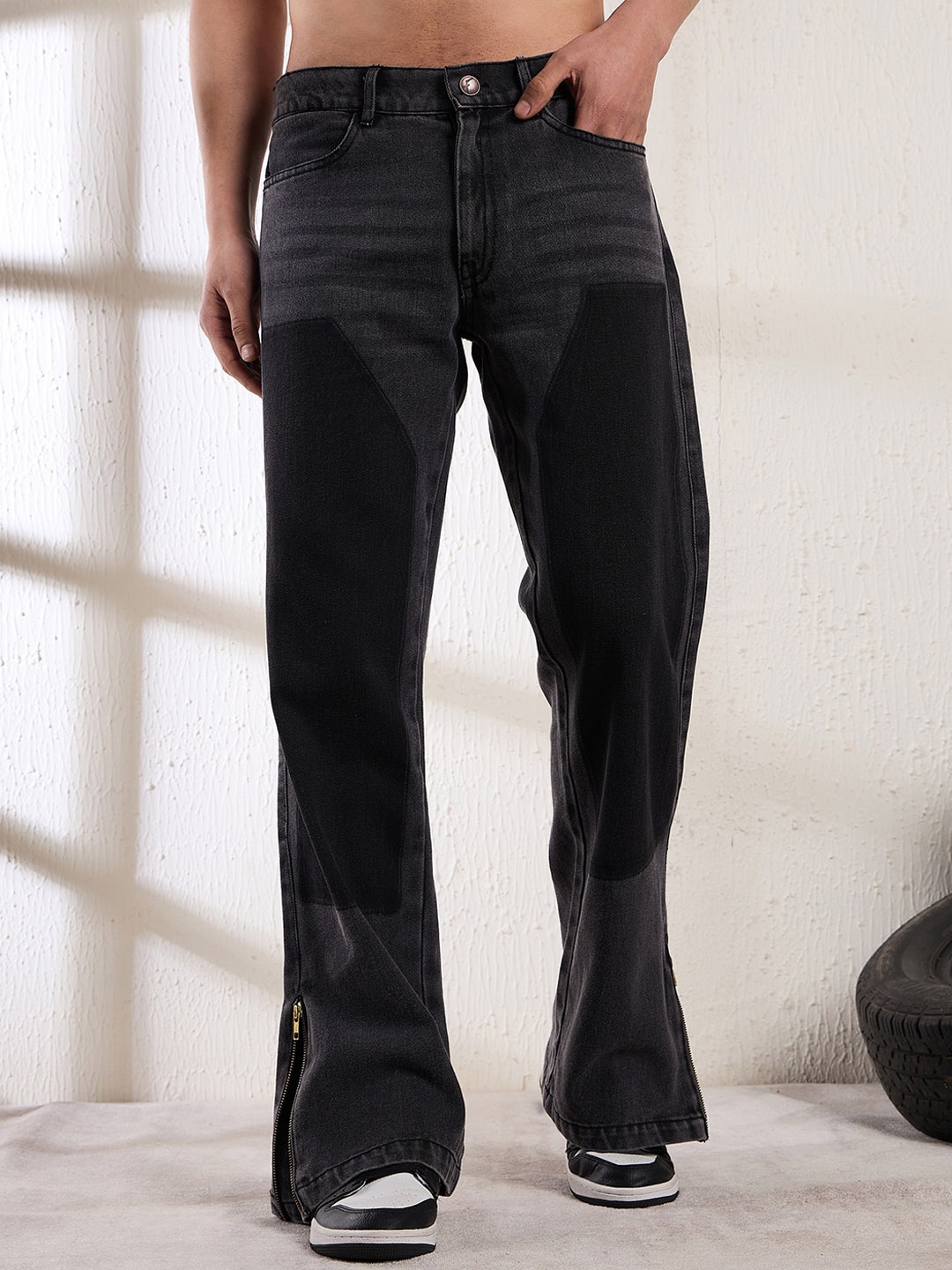 

FUGAZEE Men Relaxed Fit Jeans, Black