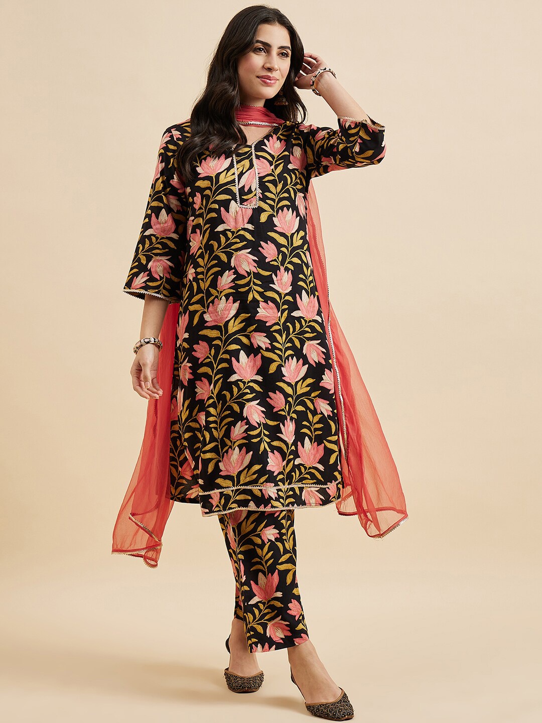 

Azira Floral Printed Regular V-Neck Straight Kurta with Palazzos & Dupatta, Black