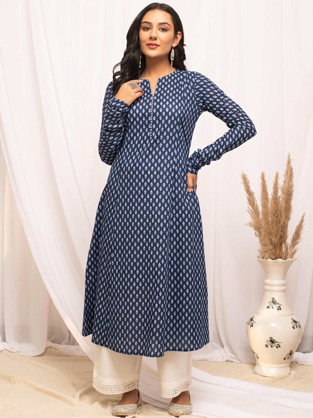 

FIORRA Ethnic Motifs Printed Notched Neck Pure Cotton A-Line Kurta, Navy blue