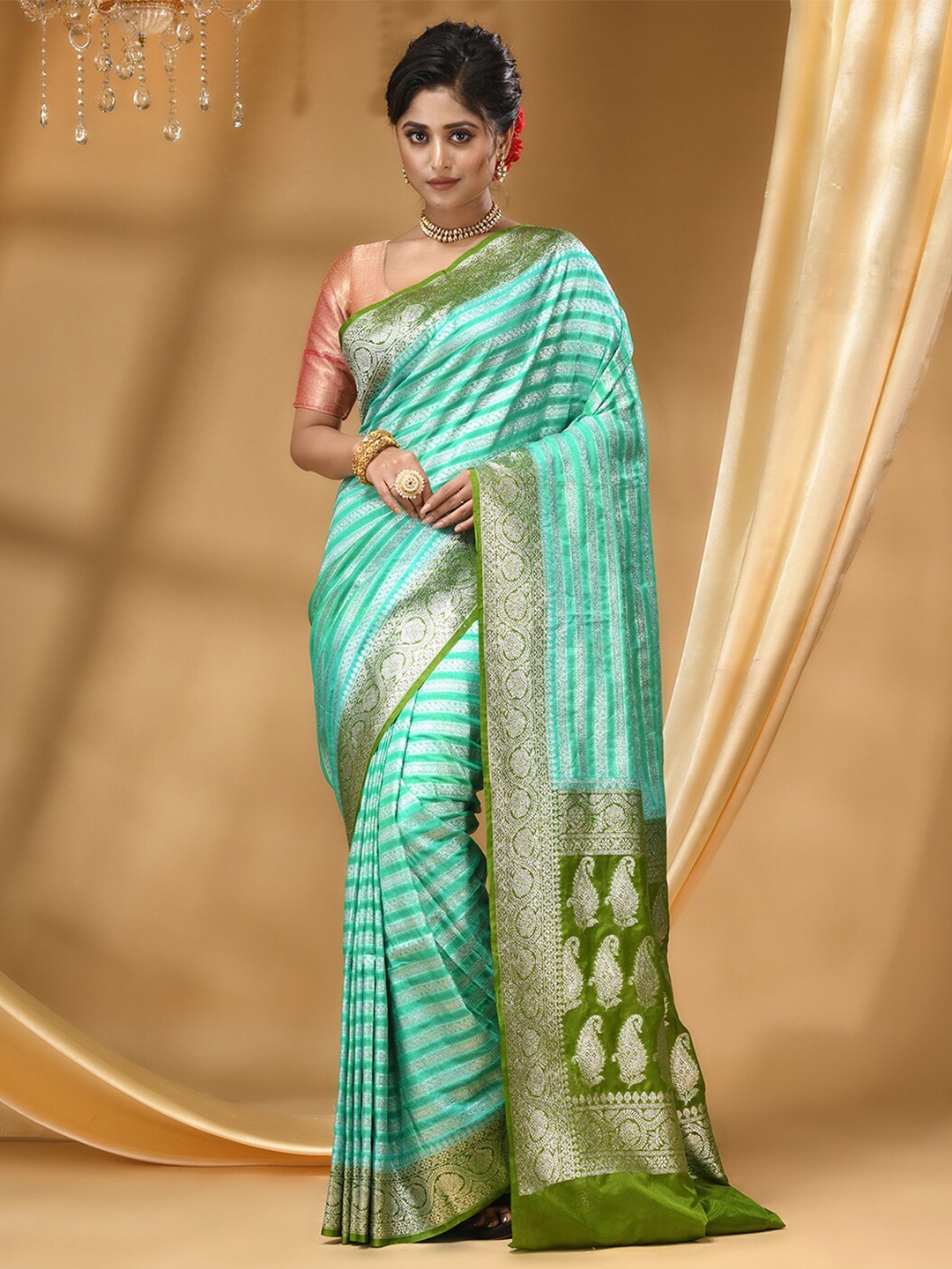 

HOUSE OF BEGUM Striped Woven Design Zari Banarasi Saree, Sea green