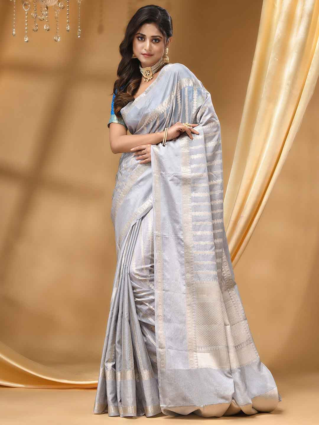 

HOUSE OF BEGUM Floral Woven Design Zari Banarasi Saree, Grey