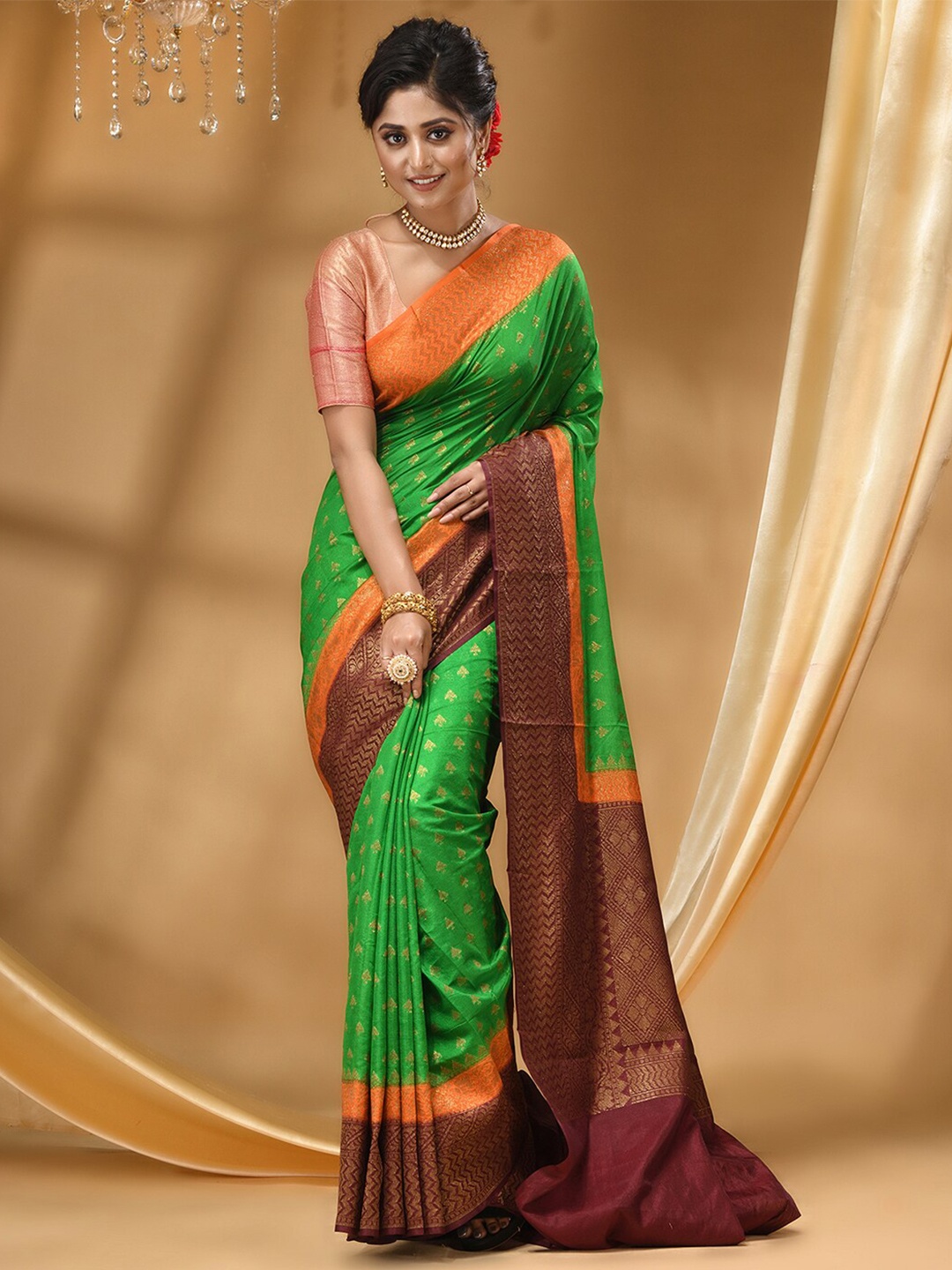 

HOUSE OF BEGUM Ethnic Motifs Woven Design Zari Banarasi Saree, Green